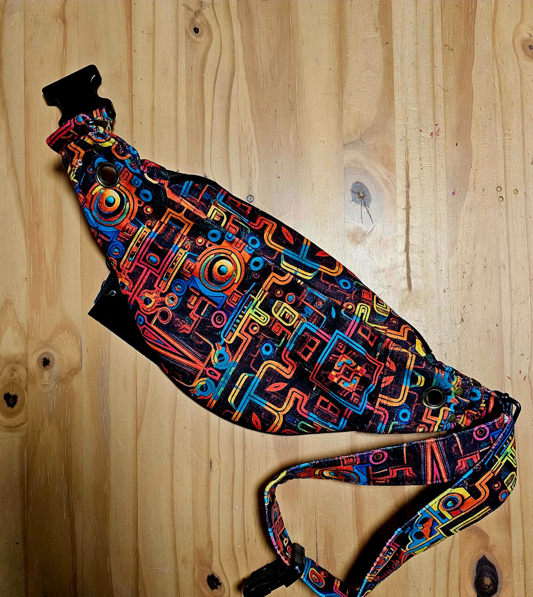 Wasserdichte Bauchtasche ''DMT CUBES Fanny Pack'' – Bild 4